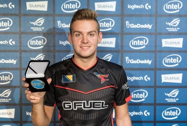 The Song！王淞塞拉斯狂屠四杀 微笑队全线优势先下一城